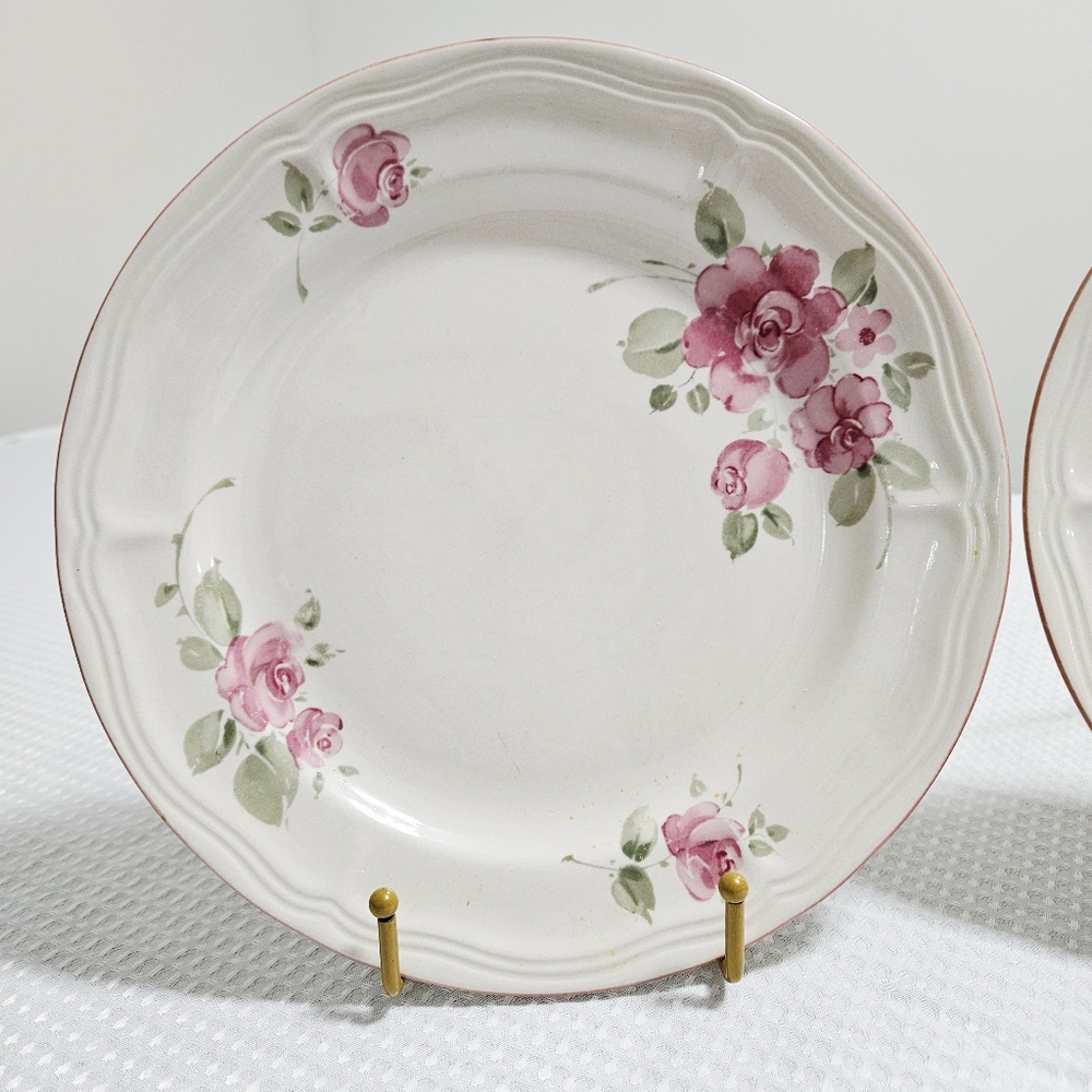 Gibson 2 Roseland Pink Floral Dinner Plates Discontinued Stoneware Y2K 11" - Picture 5 of 12